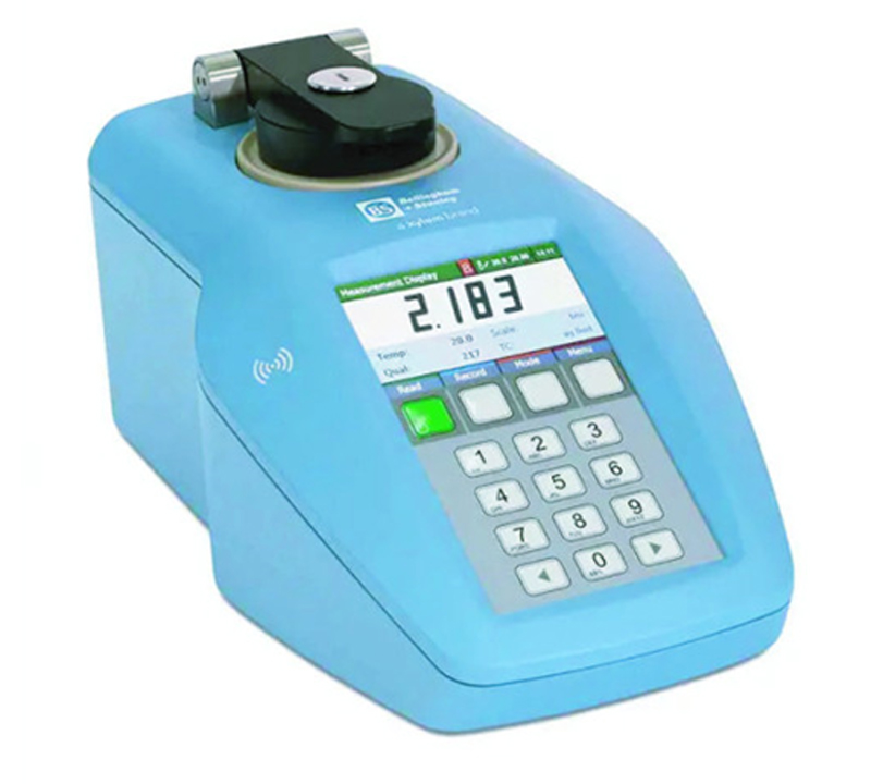 Digital Refractometer with Peltier Temperature Control and Keypad